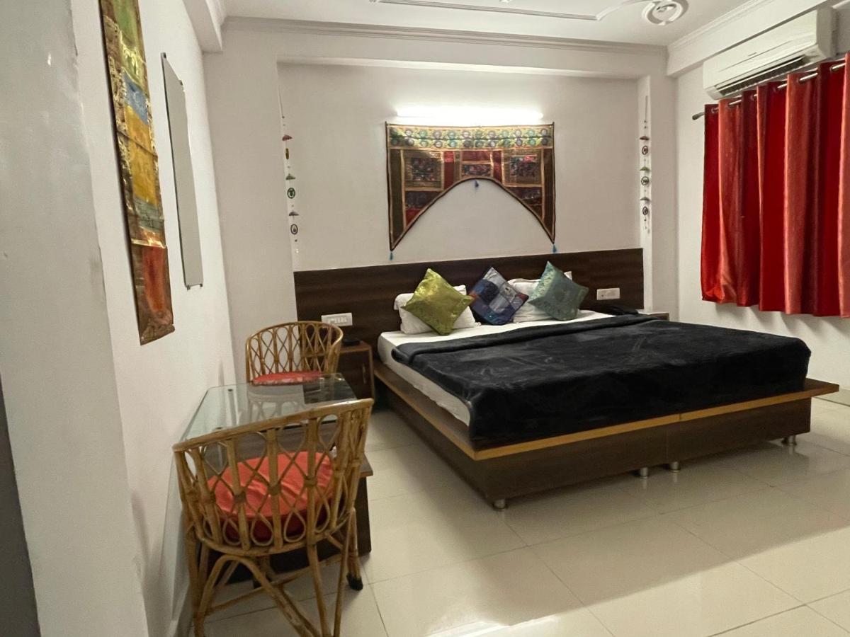 טאפובן Orchid Hostel And Hotel מראה חיצוני תמונה